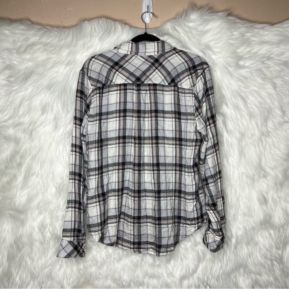 Torrid Plaid Grey Relaxed Fit Brushed Rayon Button-Up Shirt Size 0 - Picture 3 of 7